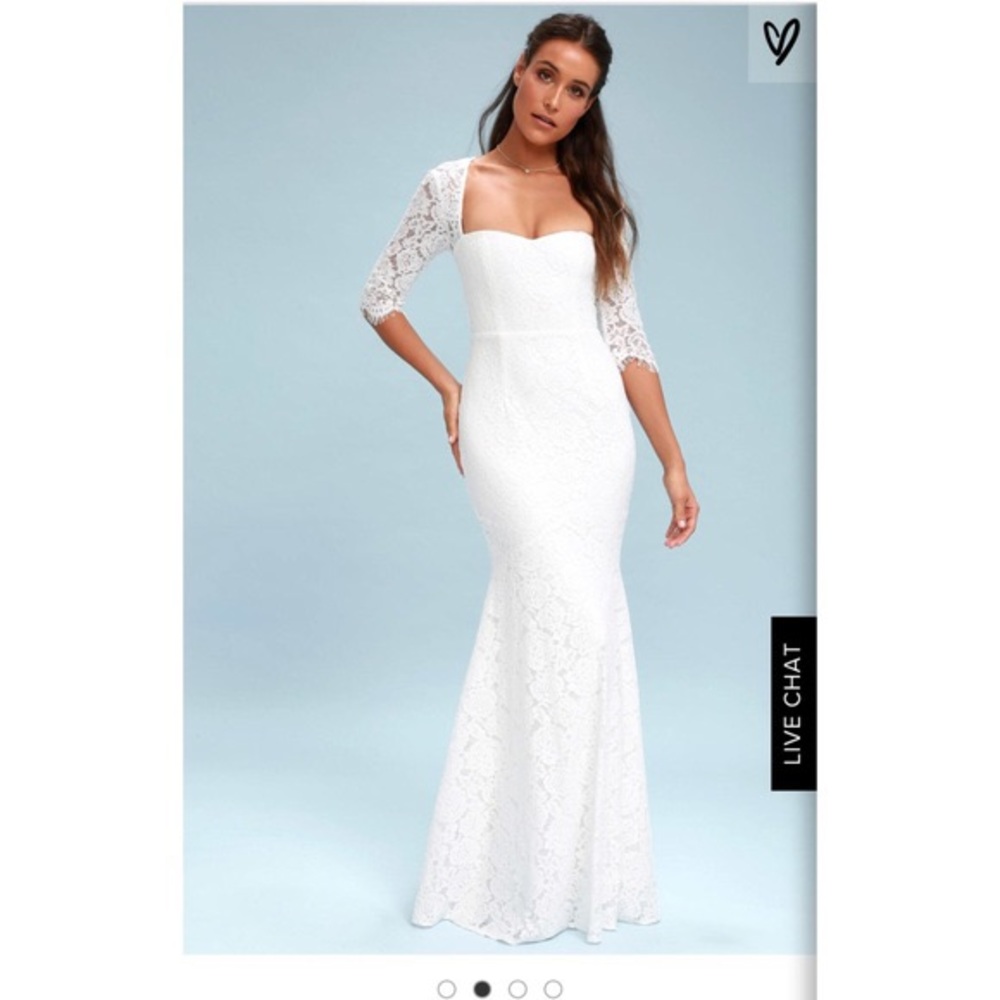 Lulu’s white trumpet style lace 3/4 sleeve gown
